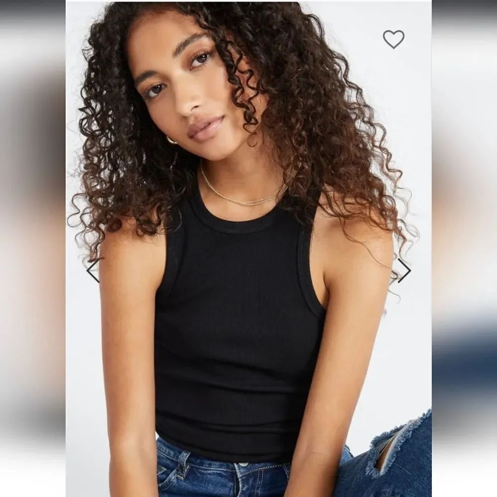 Women's Sleeveless Ribbed Tank Top - Picture 3 of 5